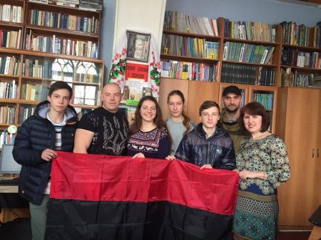 Зустріч учнів Чернігівської загальноосвітньої школи №9 з добровольцями, учасниками АТО