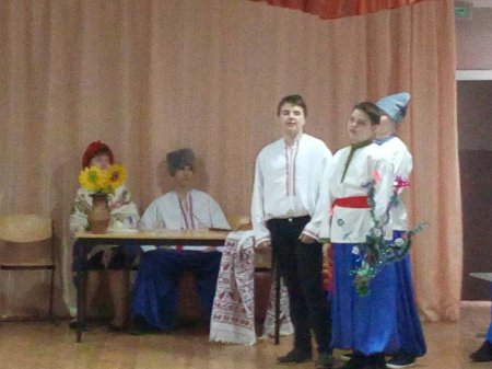 Шкільний етап огляду-конкурсу "Молоді таланти Чернігова" у номінації "Фольклор" відбувся у ЗНЗ № 24