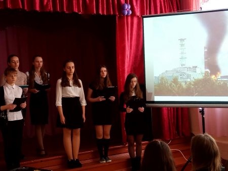 У ЗНЗ міста відбулися заходи з відзначення 31-ї річниці Чорнобильської трагедії