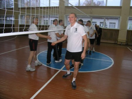 Товариська зустріч із волейболу збірних команд освітян м. Чернігова і ліцею №15