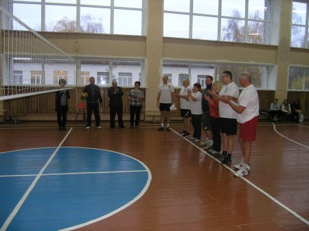 Товариська зустріч із волейболу збірних команд освітян м. Чернігова і ліцею №15