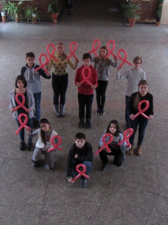 У ЗОШ № 5 відбулися заходи з нагоди Всесвітнього Дня боротьби  зі СНІДом