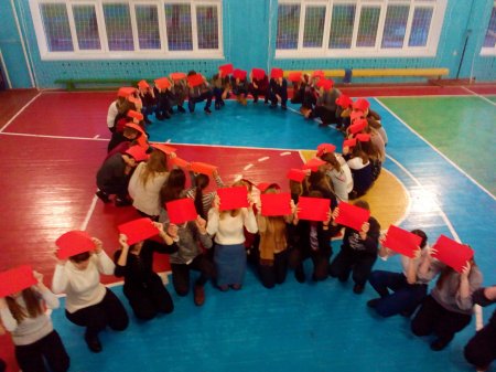 У Чернігівському ліцеї №22 відбулися виховні заходи з нагоди Всесвітнього дня боротьби зі СНІДом