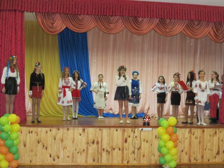 Конкурс для дівчат «Міс україночка -2017» в ЗНЗ №19