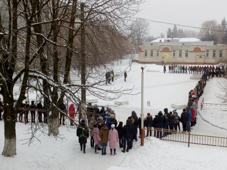 Учні 28 та 33 шкіл відзначили День Соборності України