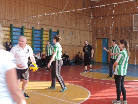 Змагання з волейболу: вчителі СЗОШ №2 VS збірна директорів закладів освіти міста