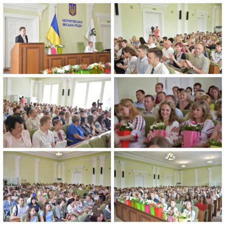 Кращих учнів та учениць Чернігова з успішним закінченням навчального року вітав міський голова