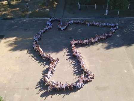 Учні ЗНЗ №29 приєдналися до акції  «Голуб миру»