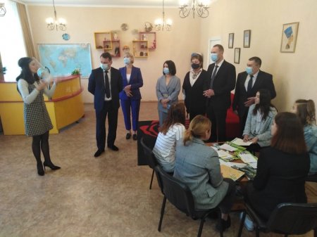 Міністр освіти і науки Сергій Шкарлет відвідав Чернігівське вище професійне училище побутового обслуговування
