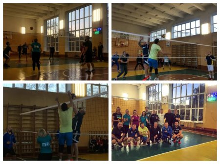 Товариська гра з волейболу між вчителями шкіл 27 і 35